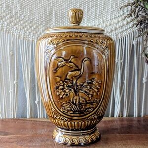 Vintage 12" x 7" Three Scenes Urn Ginger Jar Amber with Lid – Very Good Conditio